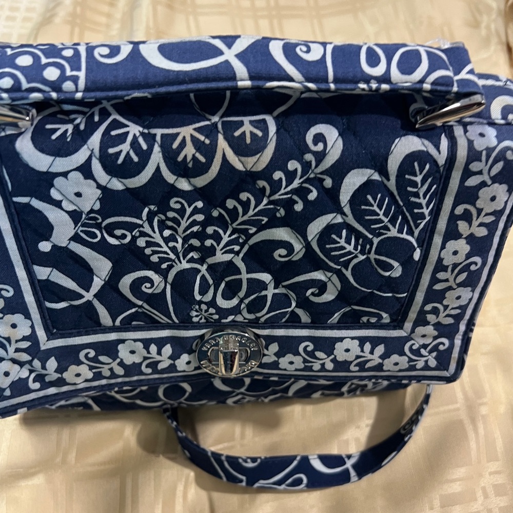 Vera Bradley Small Bag with handle & shoulder strap, Navy/White lots of pocket - Picture 2 of 9